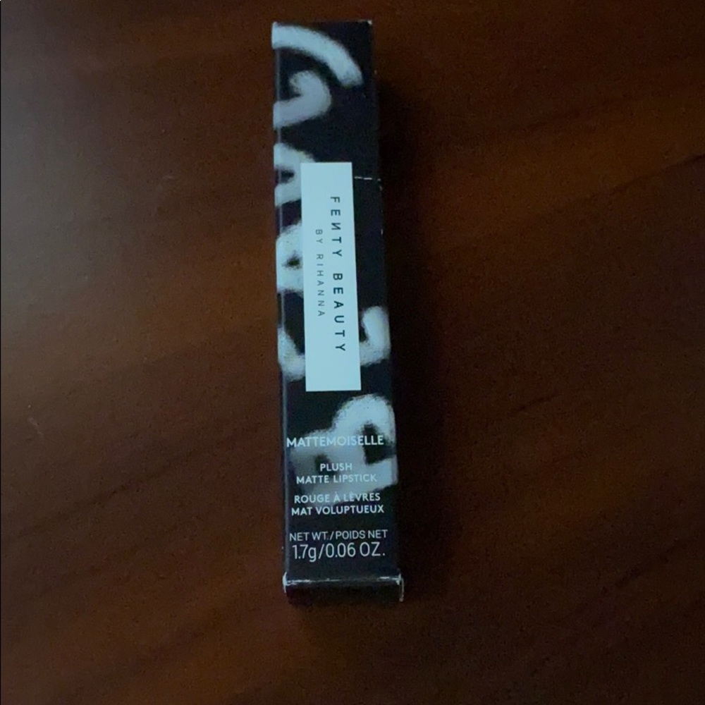 Fenty beauty matte lipstick